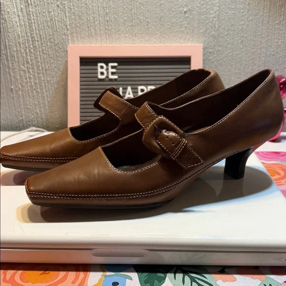 AEROSOLES Tan Leather Mary Jane Shoes - Picture 2 of 8